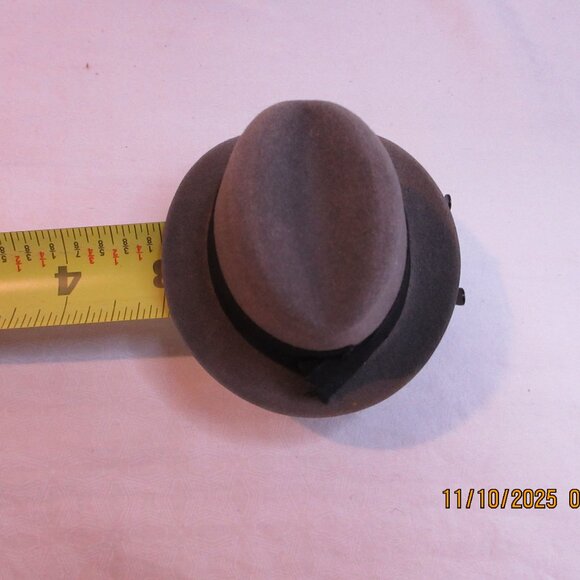 VINTAGE~"DOBBS" FIFTH AVENUE~SALESMAN'S FELT FEDORA SAMPLE~MINIATURE HAT & BOX - Picture 10 of 10